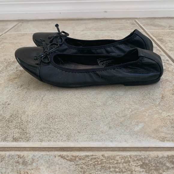 Flats - Picture 2 of 3